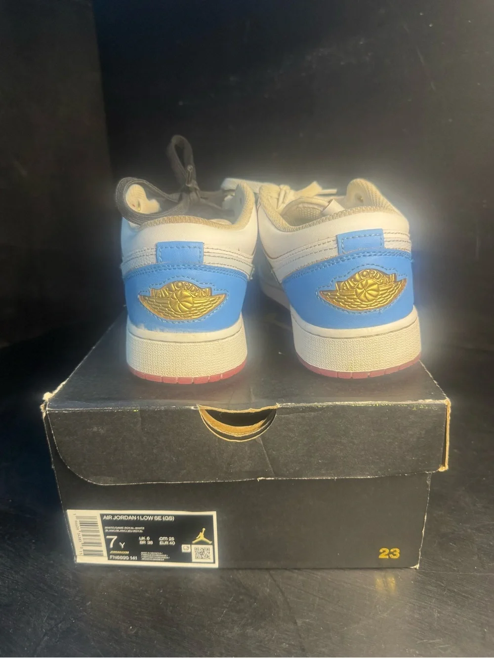 Nike youth low